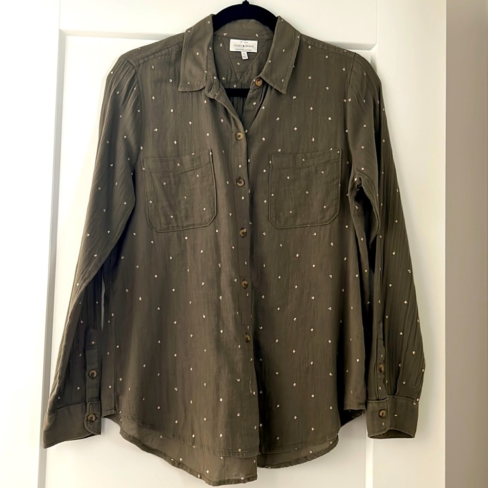 NEW w/o tags Lucky Brand olive button down shirt w/ gold spangles. Size Small.